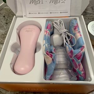 Clarisonic Mia 2 w/ 3 new brush heads